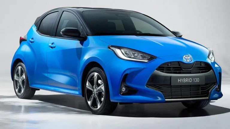 Toyota Yaris Hybrid almalı mısınız? Performans ve fiyat değerlendirmesi