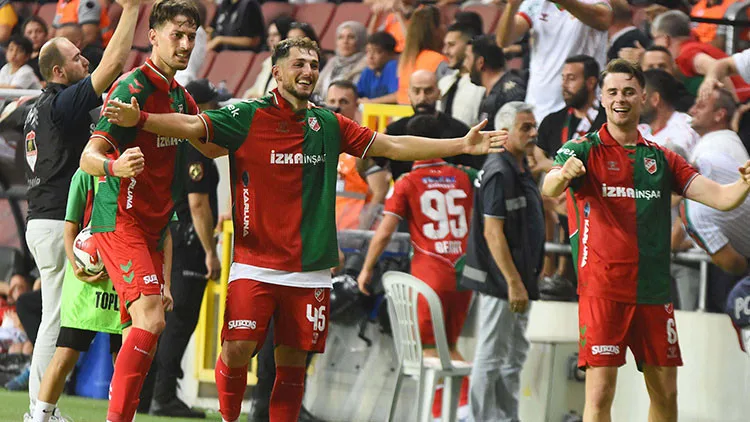 Karşıyaka sezona 3'te 3 ile başladı