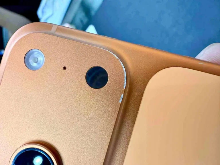 apple, iPhone 17 çizik sorununu yumuşatıyor